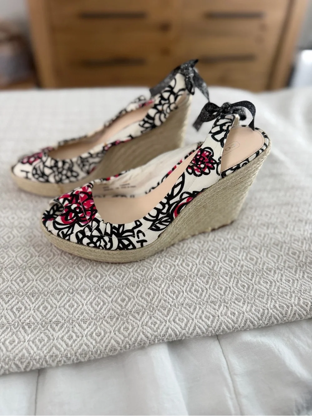 Vintage Coach Maritza Poppy Flower Espadrille Wedge Sandals - Size 10